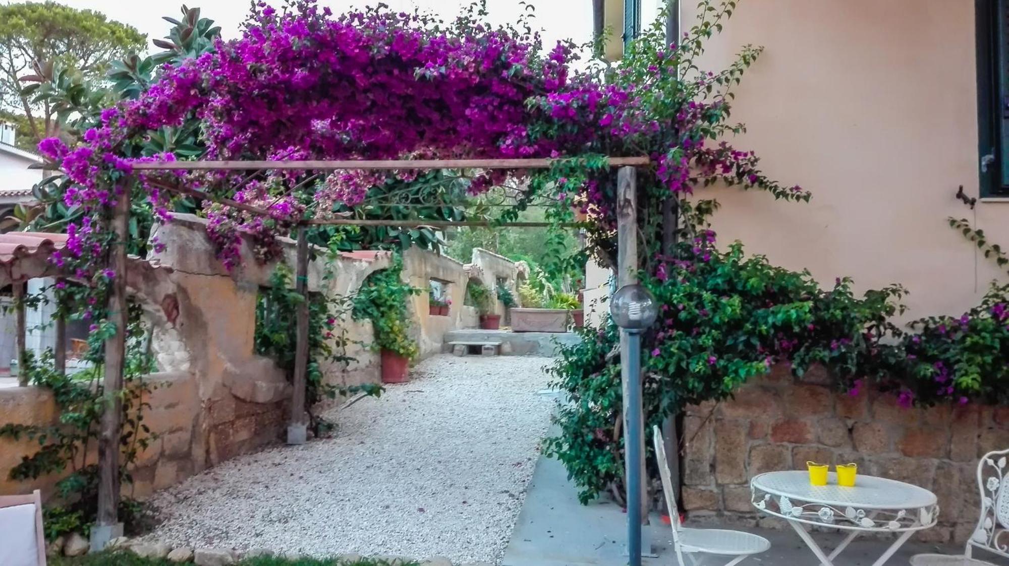 B&B Giglio Di Mare Cala Liberotto Exterior foto