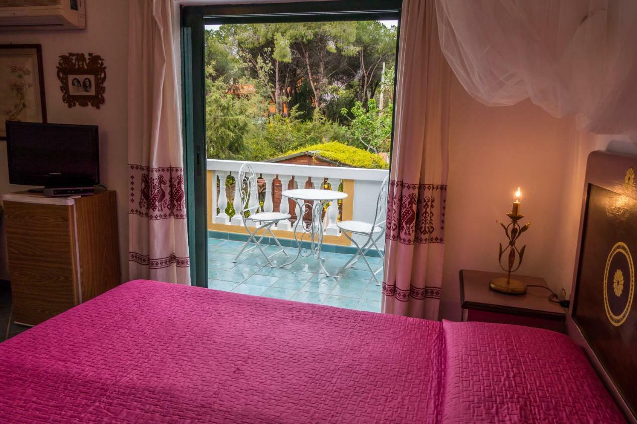 B&B Giglio Di Mare Cala Liberotto Exterior foto